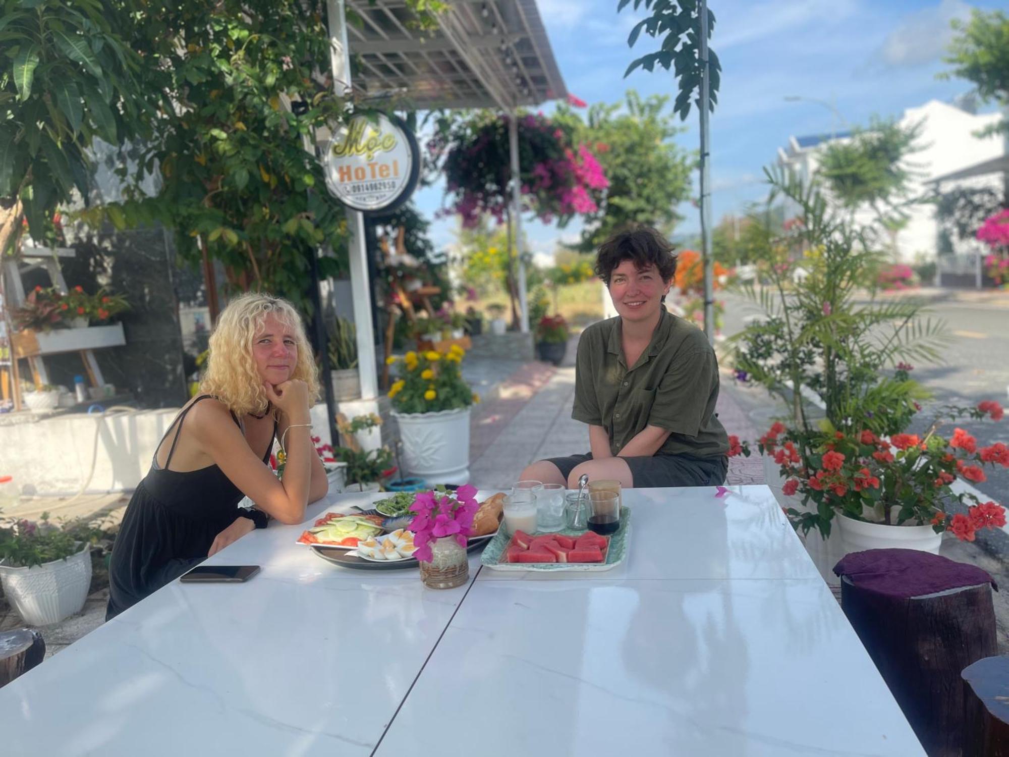 Moc Homestay- Near Bai Dai Beach Cam Lam Eksteriør billede
