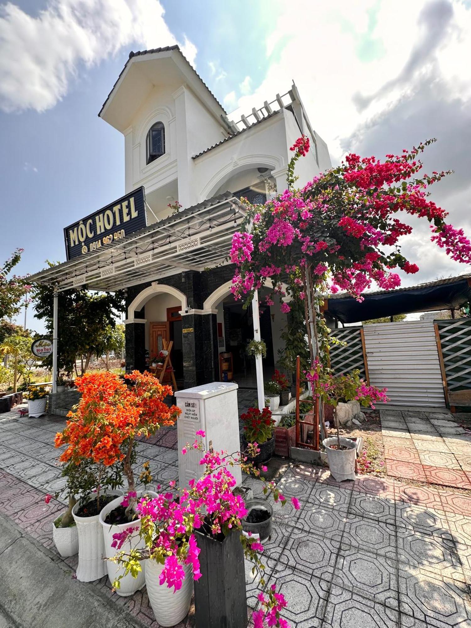 Moc Homestay- Near Bai Dai Beach Cam Lam Eksteriør billede